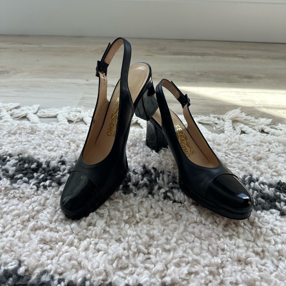 Vintage Ferragamo Nero Patent Calf Slingback Heels
- Size (6.5) - Picture 4 of 10